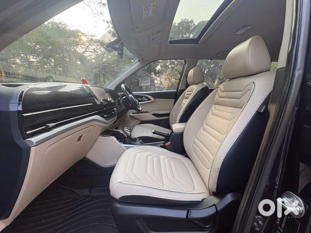 Kia Carens Luxury (o)1.5 Diesel At 7 Str, 2023, Diesel