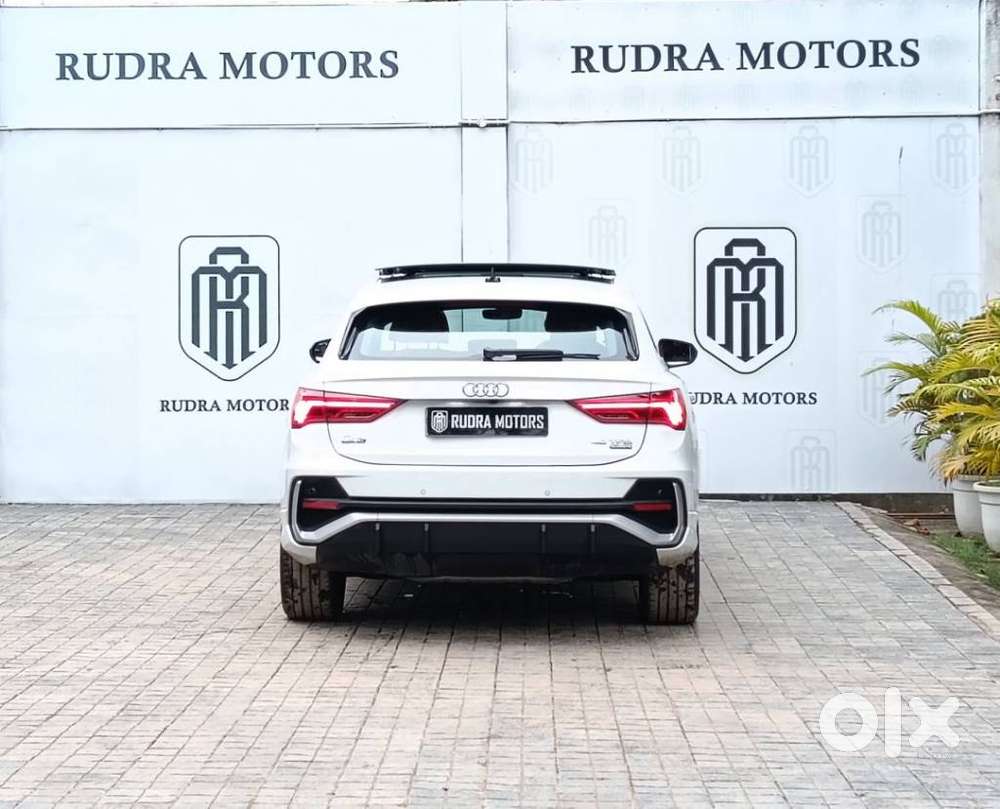 Audi Q3 40 Tfsi Premium Plus, 2025, Petrol
