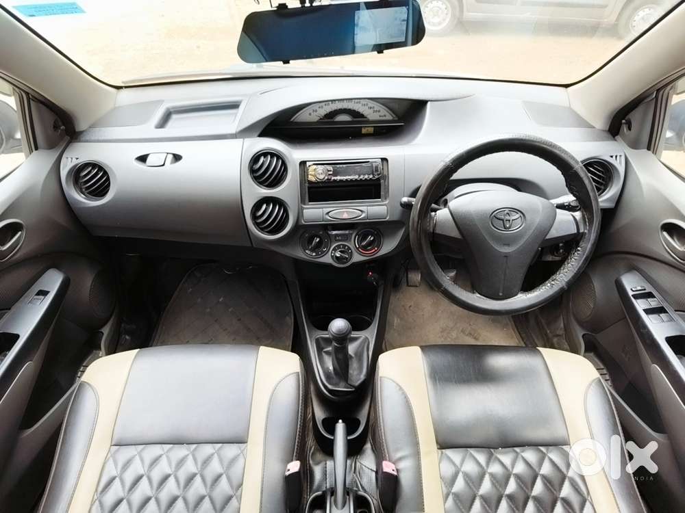 Toyota Etios Liva 2012