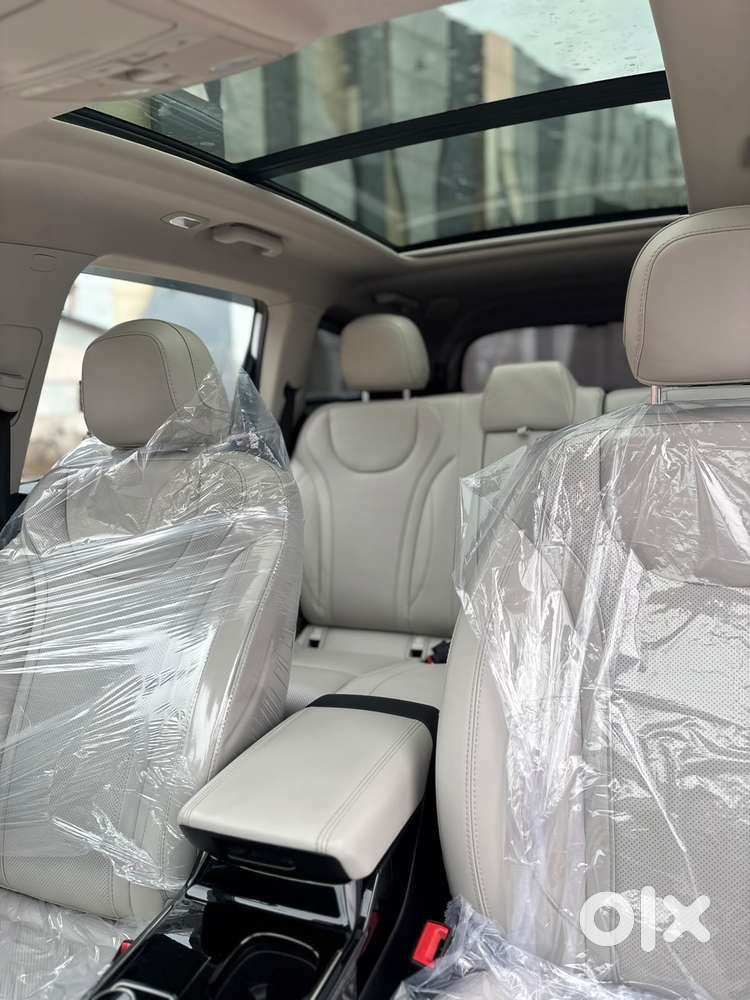 Mahindra Xuv700 2.0 Ax 7 Petrol At Luxury Pack Str, 2024, Petrol
