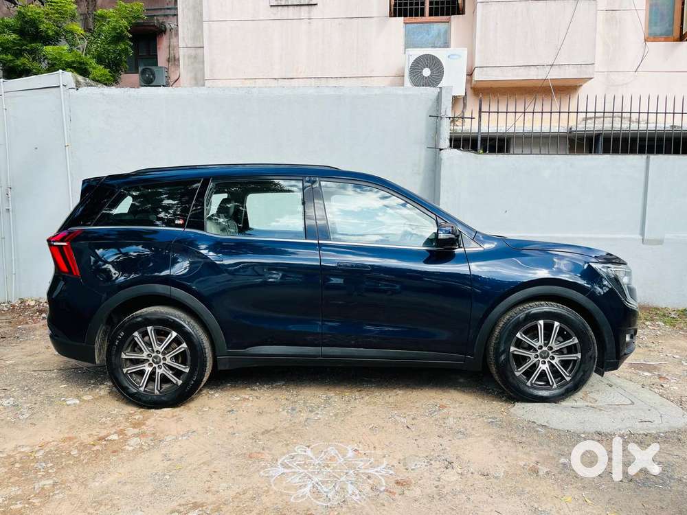 Mahindra Xuv700 2.0 Ax 7 Petrol Mt Str, 2022, Petrol
