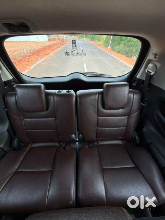 Toyota Innova Crysta [2020-ongoing] 2.4 Gx 8 Str, 2023, Diesel