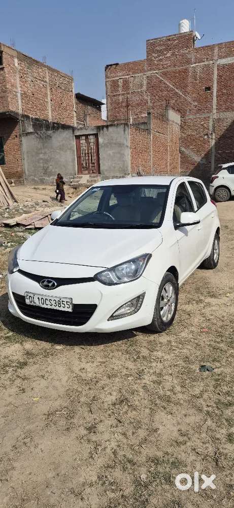 Hyundai I20 2014 Cng & Hybrids 98000 Km Driven