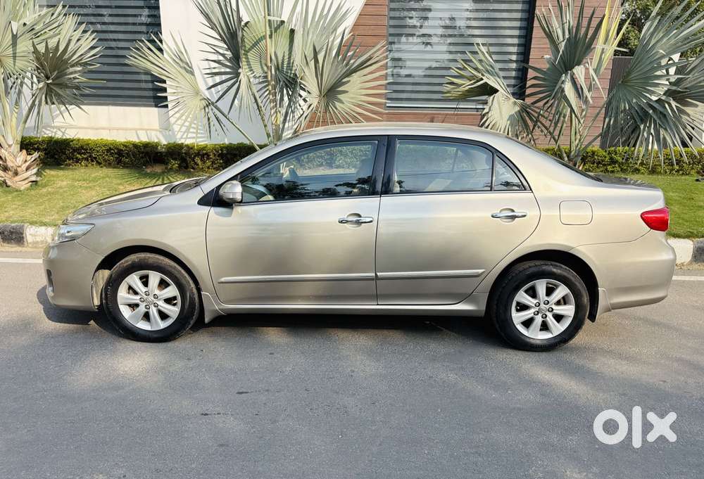 Toyota Corolla Altis 1.8 Sportz, 2012, Petrol
