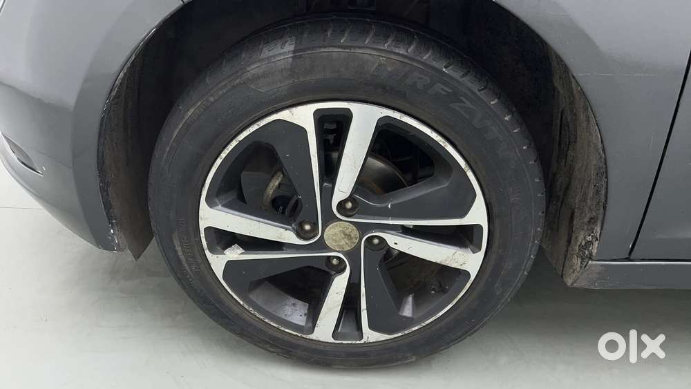 Tata Altroz Xz, 2022, Petrol