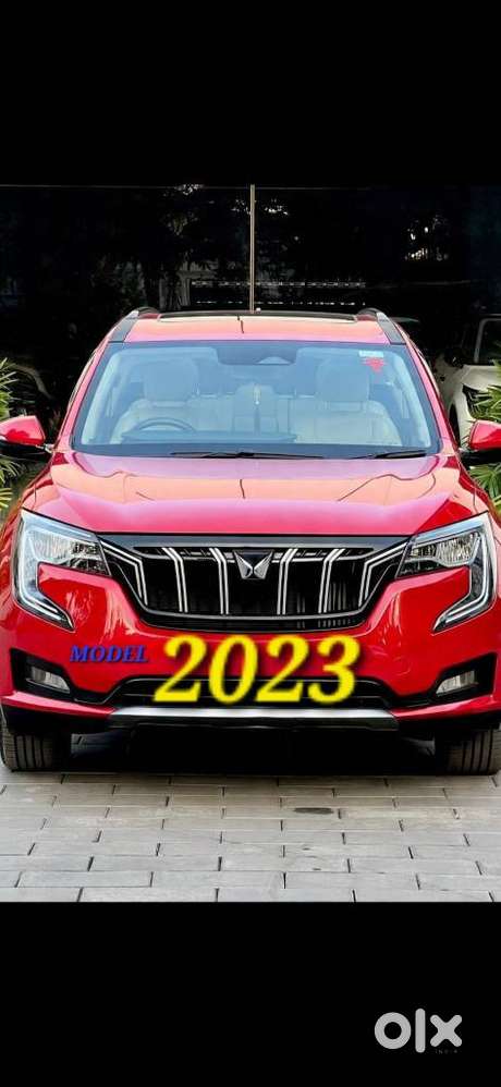 Mahindra Xuv700 2.0 Ax 7 Petrol At Str, 2023, Petrol