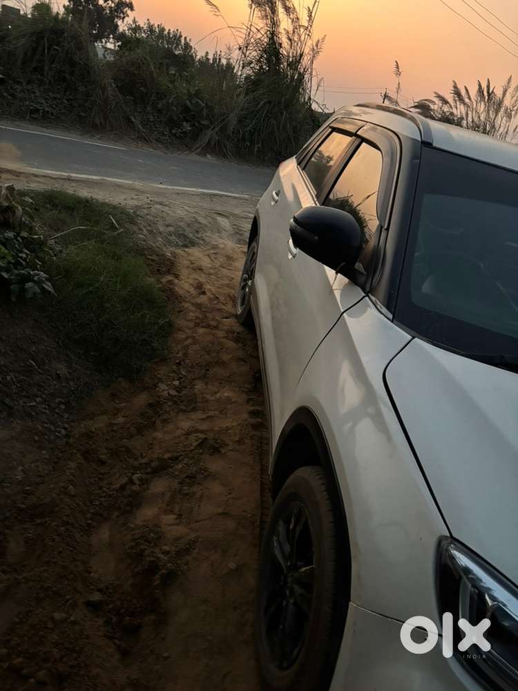 Maruti Brezza 1.5 Vxi 2021