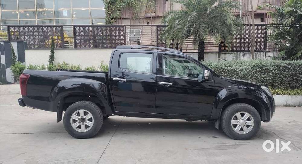 Isuzu V-cross Z Prestige 4x4 Mt, 2017, Diesel