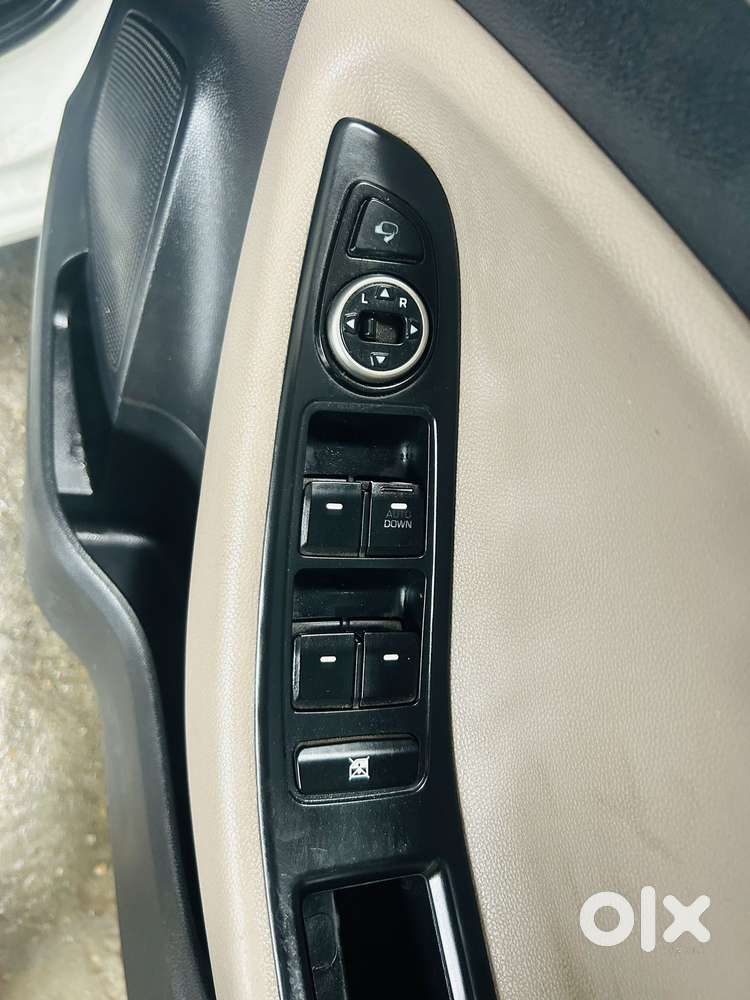Hyundai I20 Sportz Plus, 2016, Petrol