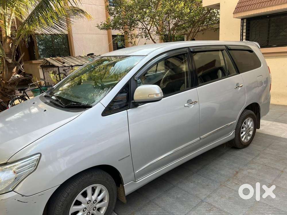 Toyota Innova 2014 Diesel 177000 Km Driven