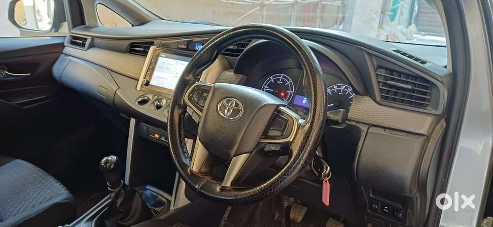 Toyota Innova Crysta 2.4 G Mt, 2022, Diesel
