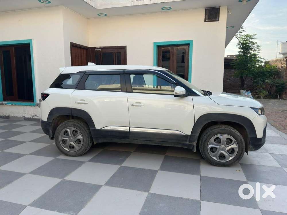 Maruti Suzuki Brezza 2023 Petrol Well Maintained