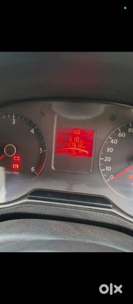 Volkswagen Polo Comfortline डीज़ल 2012