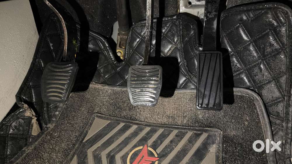 Mahindra Xuv300 W8 Option, 2023, Petrol