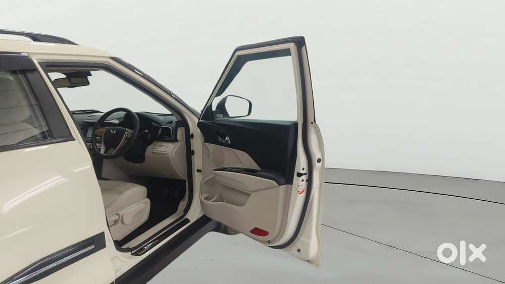 Mahindra Xuv300 W8 Option, 2023, Petrol