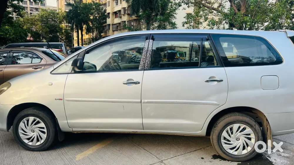 Toyota Innova 2.5 Gx 7+1 Seater.