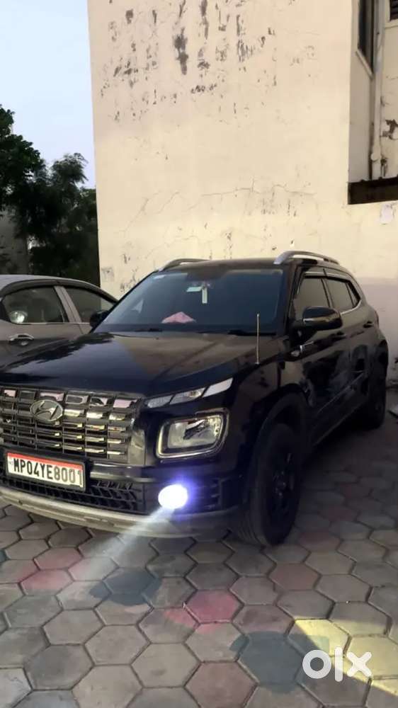 Hyundai Venue 1.2 Plus 2024 Petrol Manual