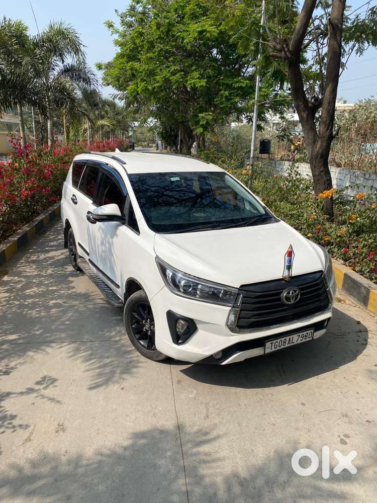Toyota Innova Crysta 2.4 G Mt 7 Str, 2017, Diesel