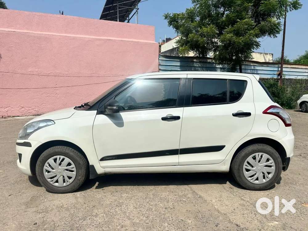 Maruti Suzuki Swift Vxi Bsiv, 2012, Petrol
