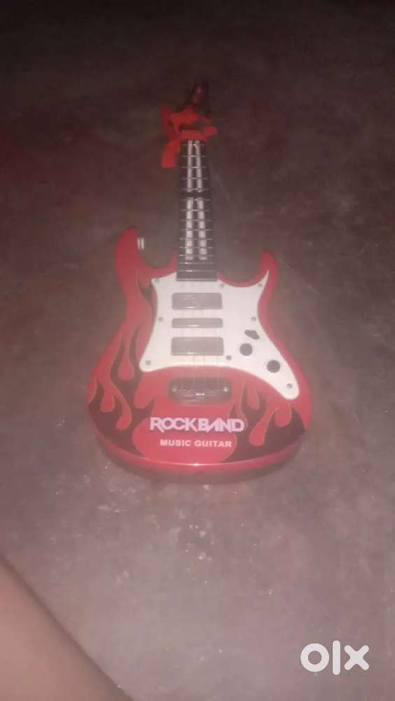 GITAAR INSTRUMENTS