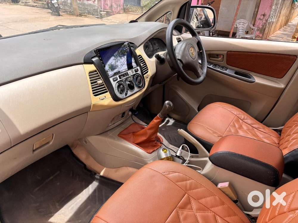 Toyota Innova Diesel 2011