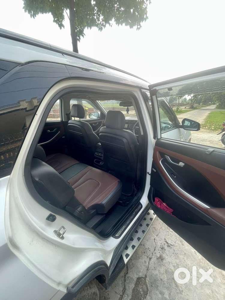 Hyundai Alcazar Platinum 7 Str 1.5 Diesel Adventure, 2023, Diesel