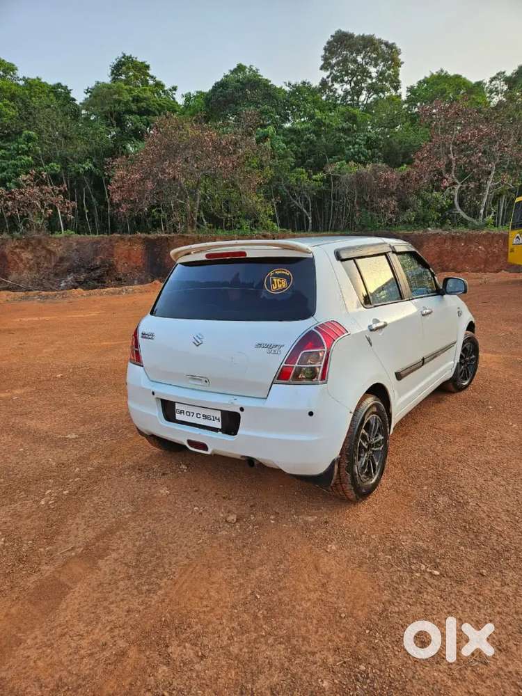 Maruti Suzuki Swift  , New Tyre 1 Year Warranty Card Available