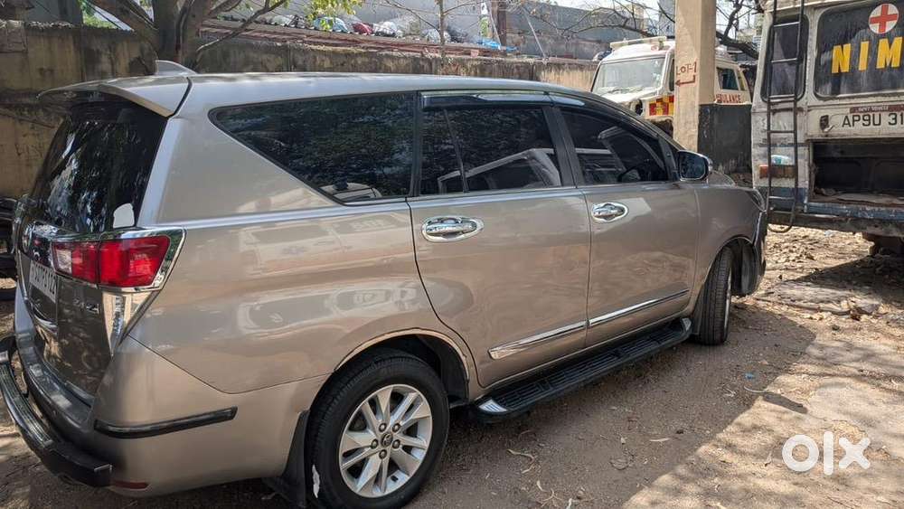 Toyota Innova Crysta 2017