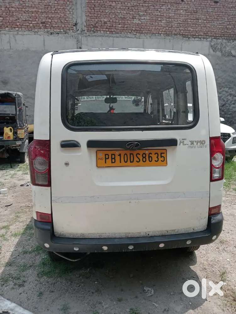 Mahindra Maxximo 2013 School