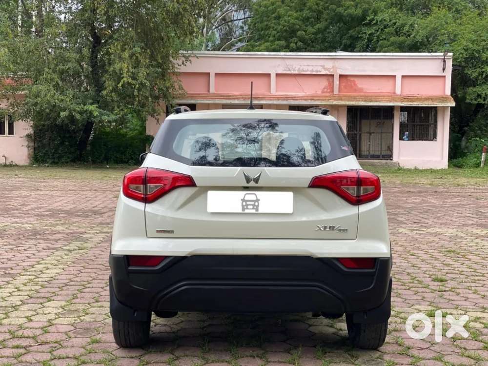 Mahindra Xuv300 W6 Amt Diesel, 2023, Diesel