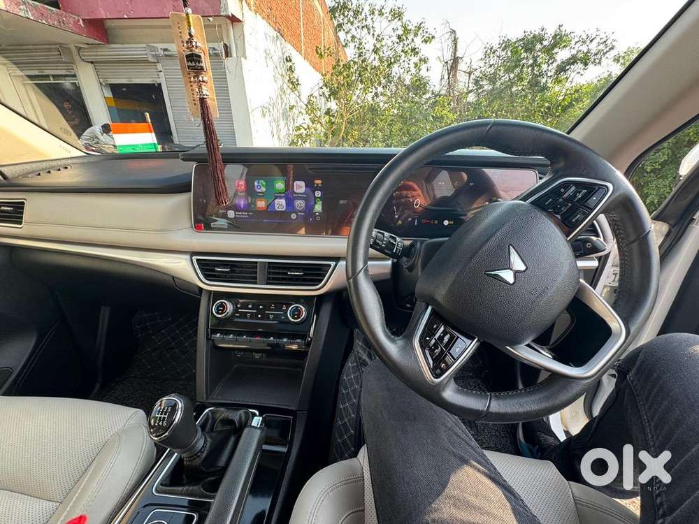 Mahindra Xuv700 Ax7 7seater November 2023 Diesel 27000 Km Driven