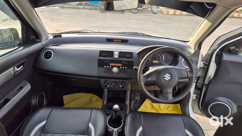 Maruti Suzuki Swift Dzire 1.3 Vxi, 2011, Petrol