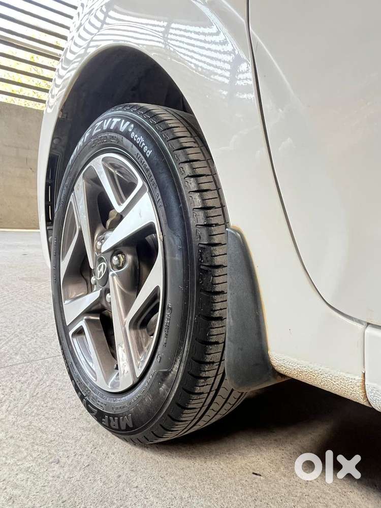 Hyundai Aura Sx Plus Automatic, 2023, Petrol