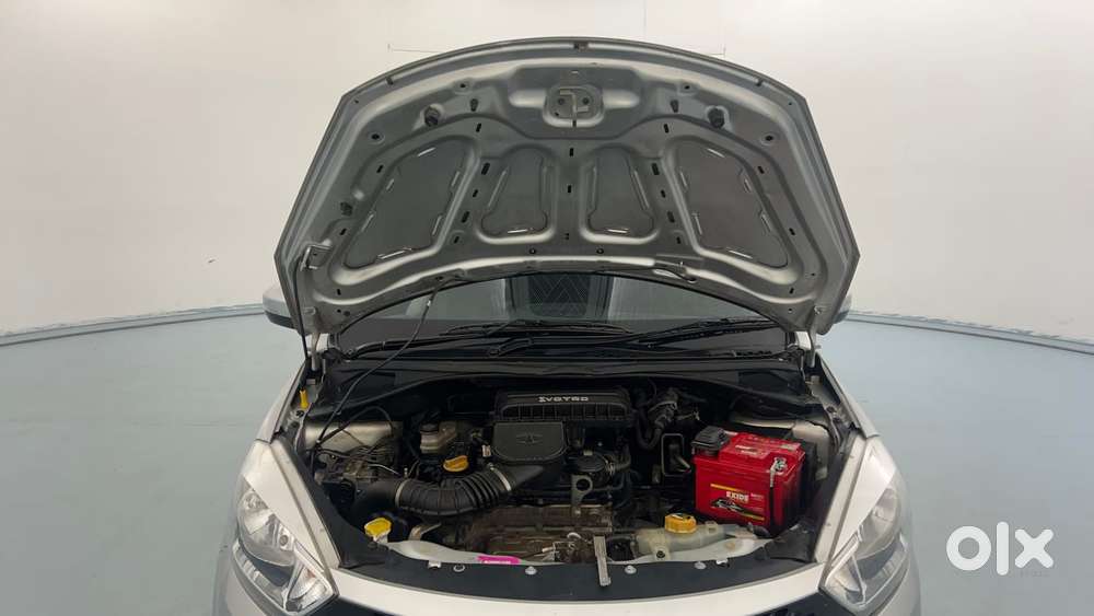 Tata Tiago Xza, 2017, Petrol