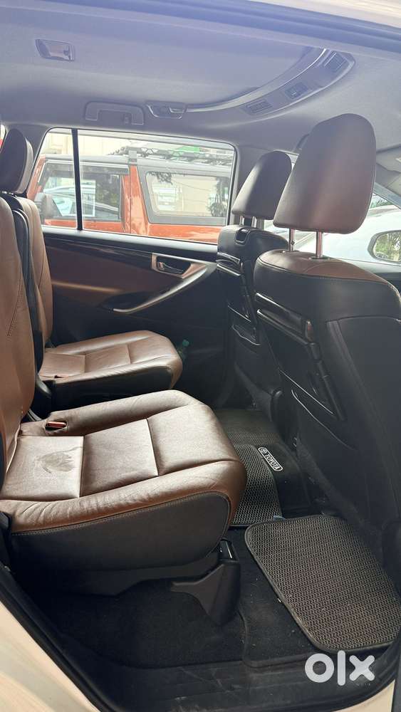 Toyota Innova Crysta 2.8 Zx At 7 Seater, 2018, Diesel