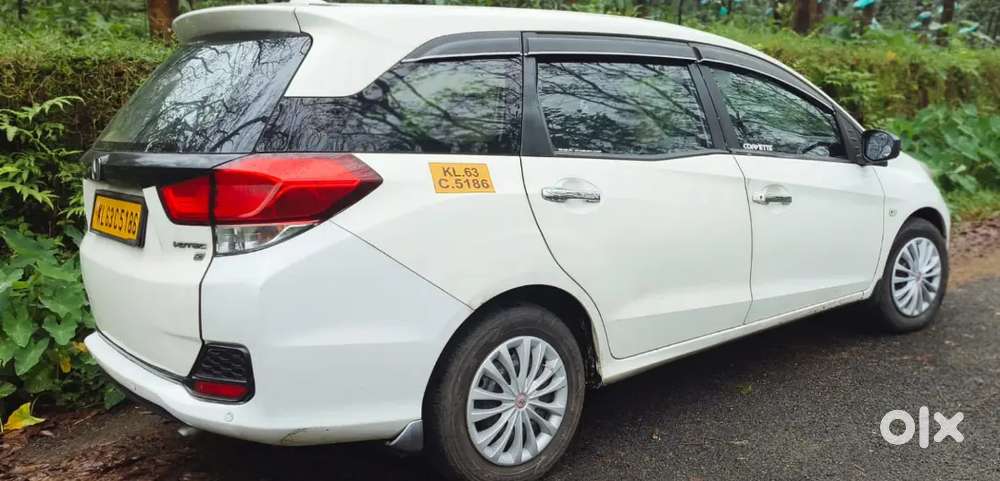 Honda Mobilio 1.5 V 2015 Finance Availavle