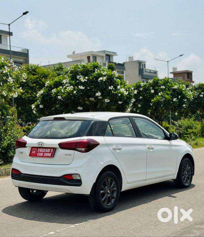 Hyundai I20 Petrol Asta Option, 2018, Petrol