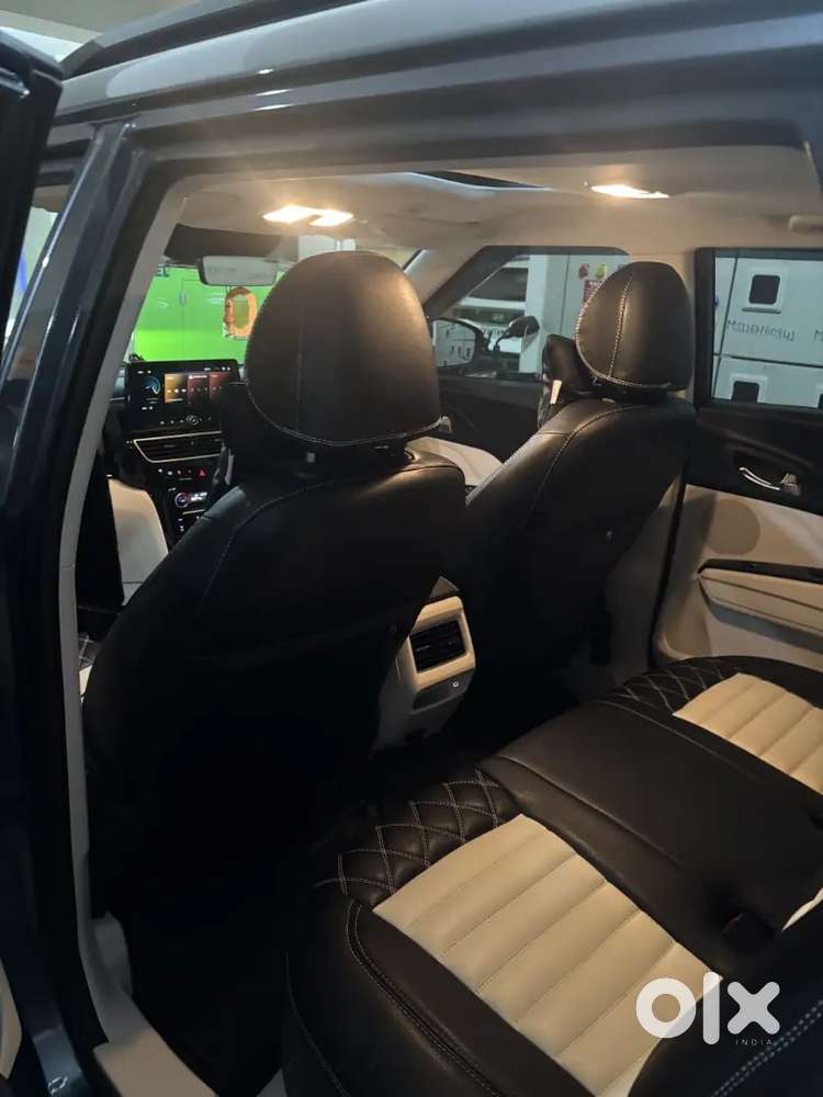 Mahindra Xuv 3xo Ax5l Petrol At (luxe Pack)  2024  Zero Issues