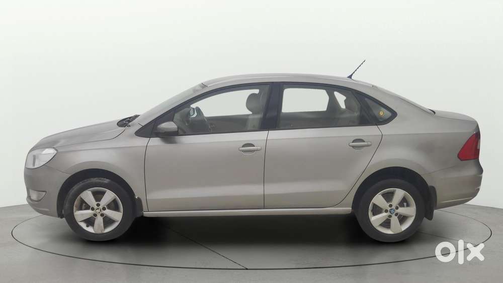 Skoda Rapid 1.6 Mpi Ambition, 2016, Petrol