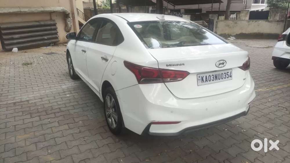 Hyundai Verna Fluidic 1.6 Vtvt Sx, 2019, Petrol