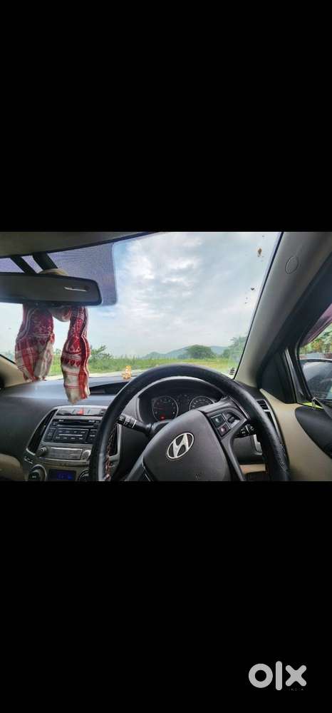 I20 Sportz Model All Features Available.