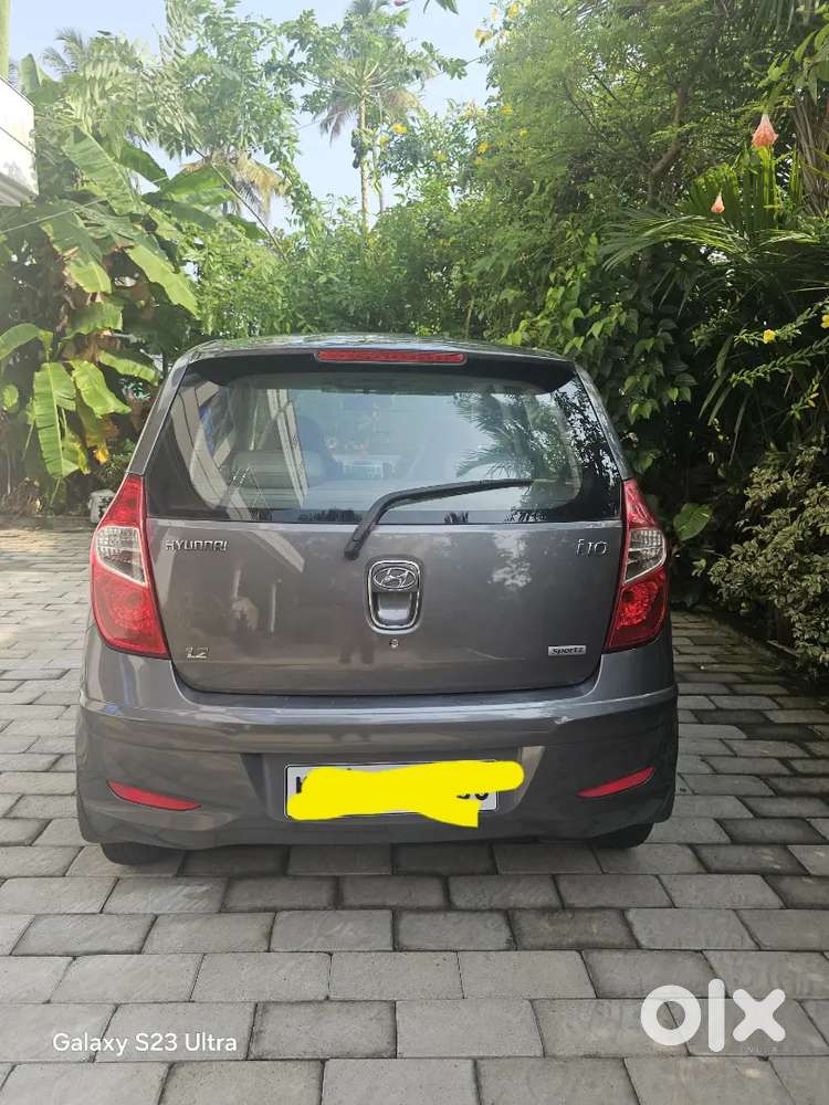 Hyundai I10 2011 Cng & Petrol 120000 Km Driven.retest Done.