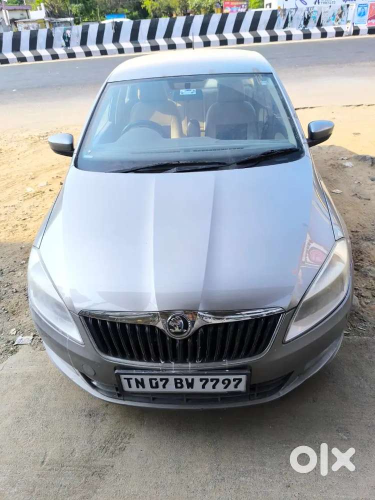 Skoda Rapid 2014 Petrol Well Maintained L58000km Driven)