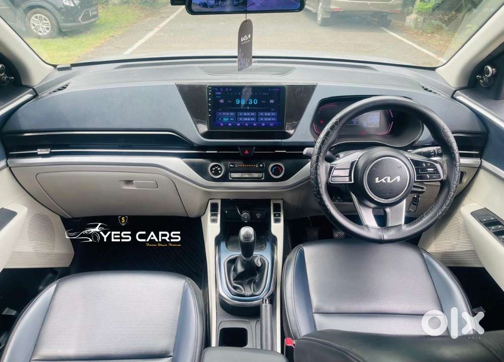 Kia Carens 1.4 Premium 7 Str, 2022, Petrol