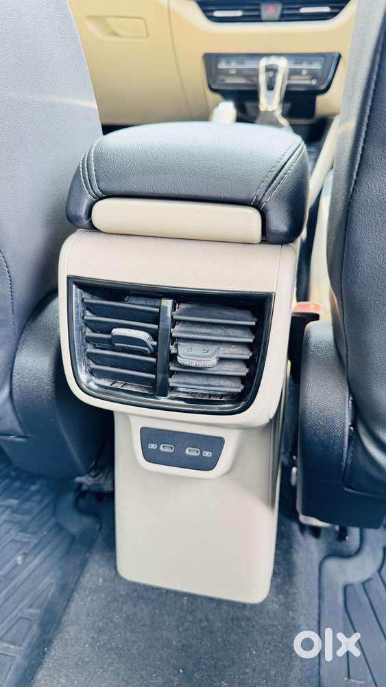 Skoda Slavia 1.0 Tsi Style At, 2023, Petrol