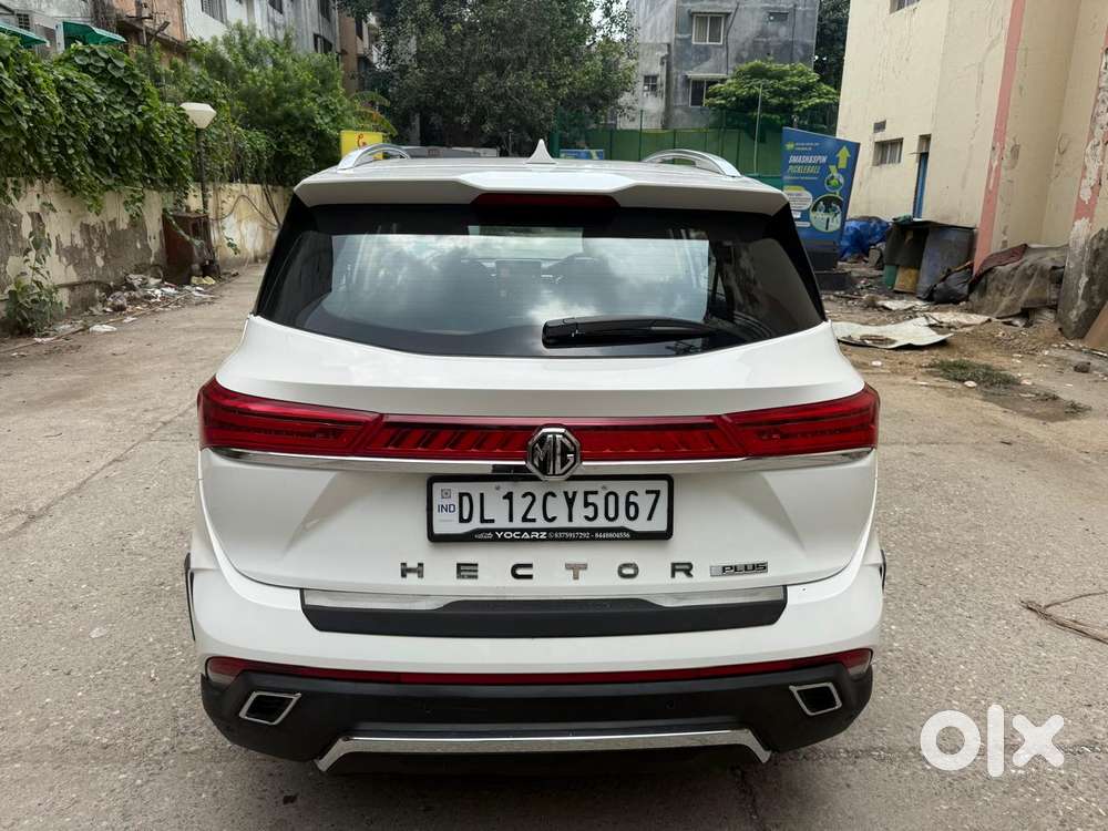 Mg Hector Plus Sharp Pro 1.5 Turbo Petrol Cvt 6 Str Dual Tone, 2024,..