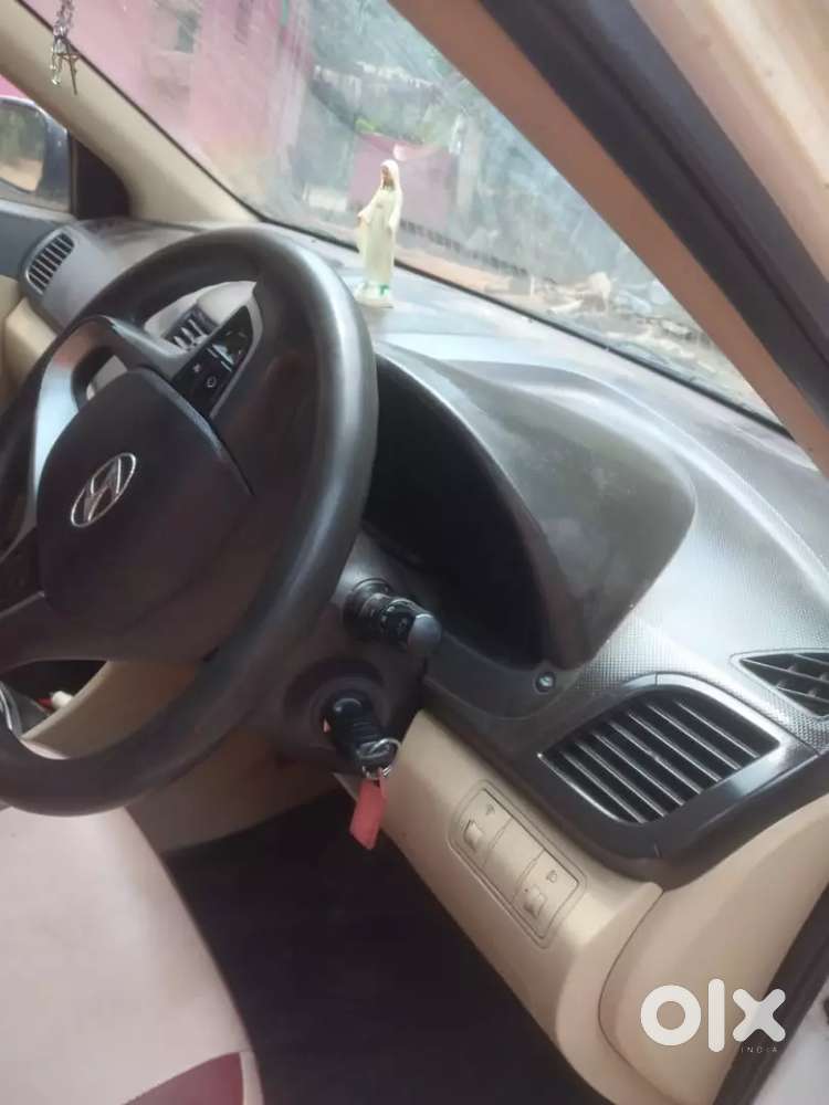 Hyundai Verna 2012