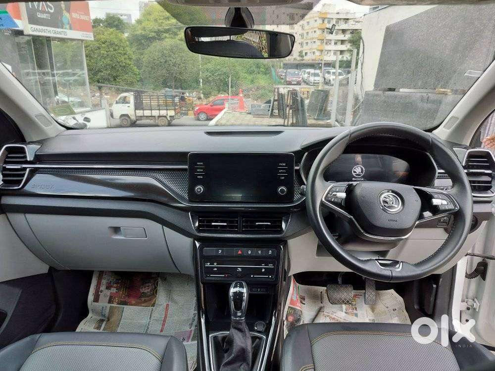 Skoda Kushaq 1.0 Tsi Style At, 2023, Petrol