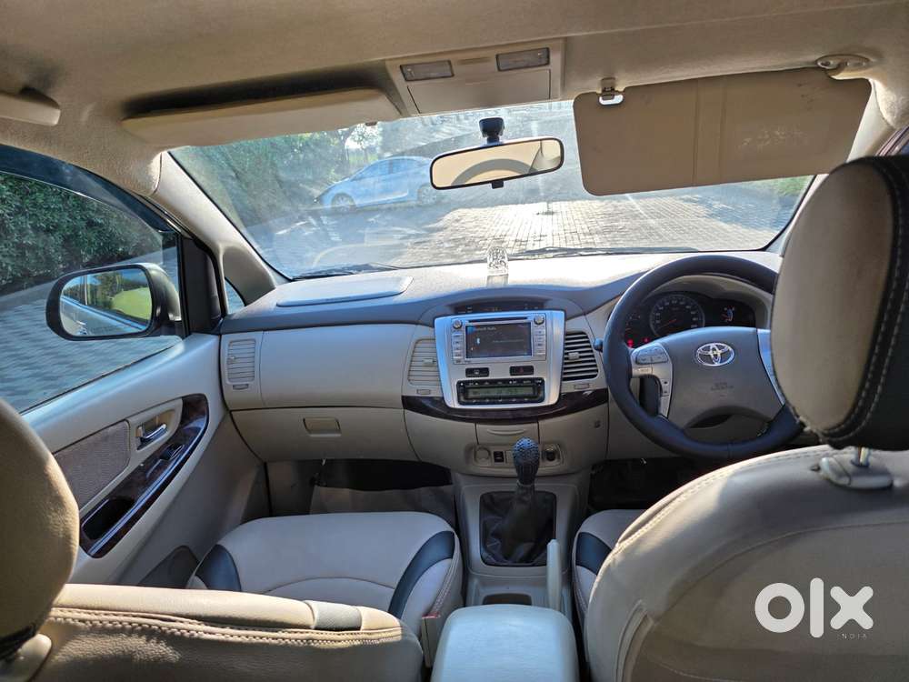Toyota Innova 2.5 E, 2013, Diesel