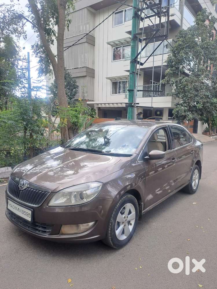 Skoda Rapid 1.5 Tdi At Ambition With Alloy Wheel, 2016, Diesel